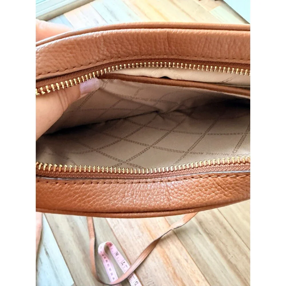 Michael Kors Jet Set Charm East West Crossbody Bag Brown Pebbled Leather Gold HW
